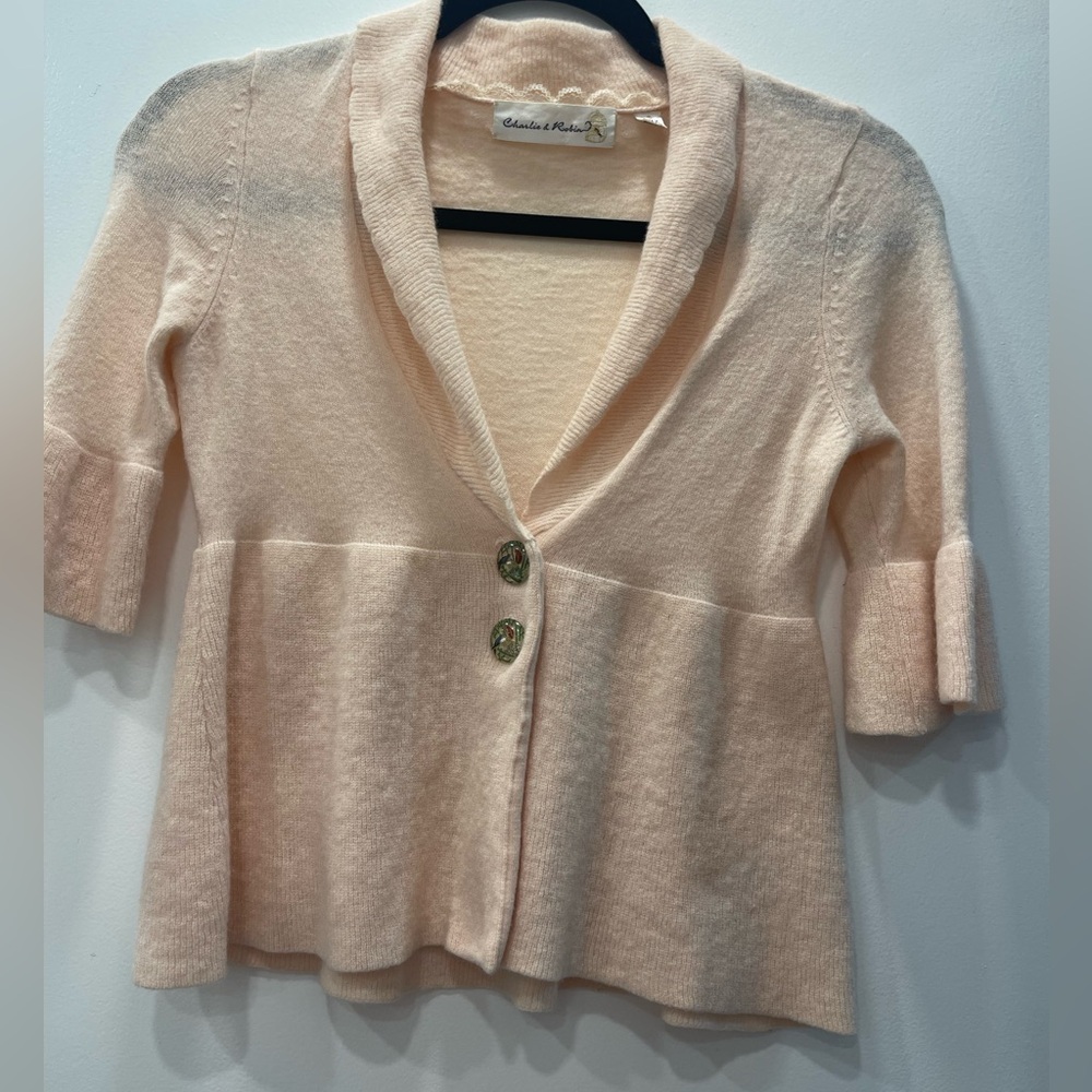 Charlie & Robin stunning top size Small with gorgeous buttons